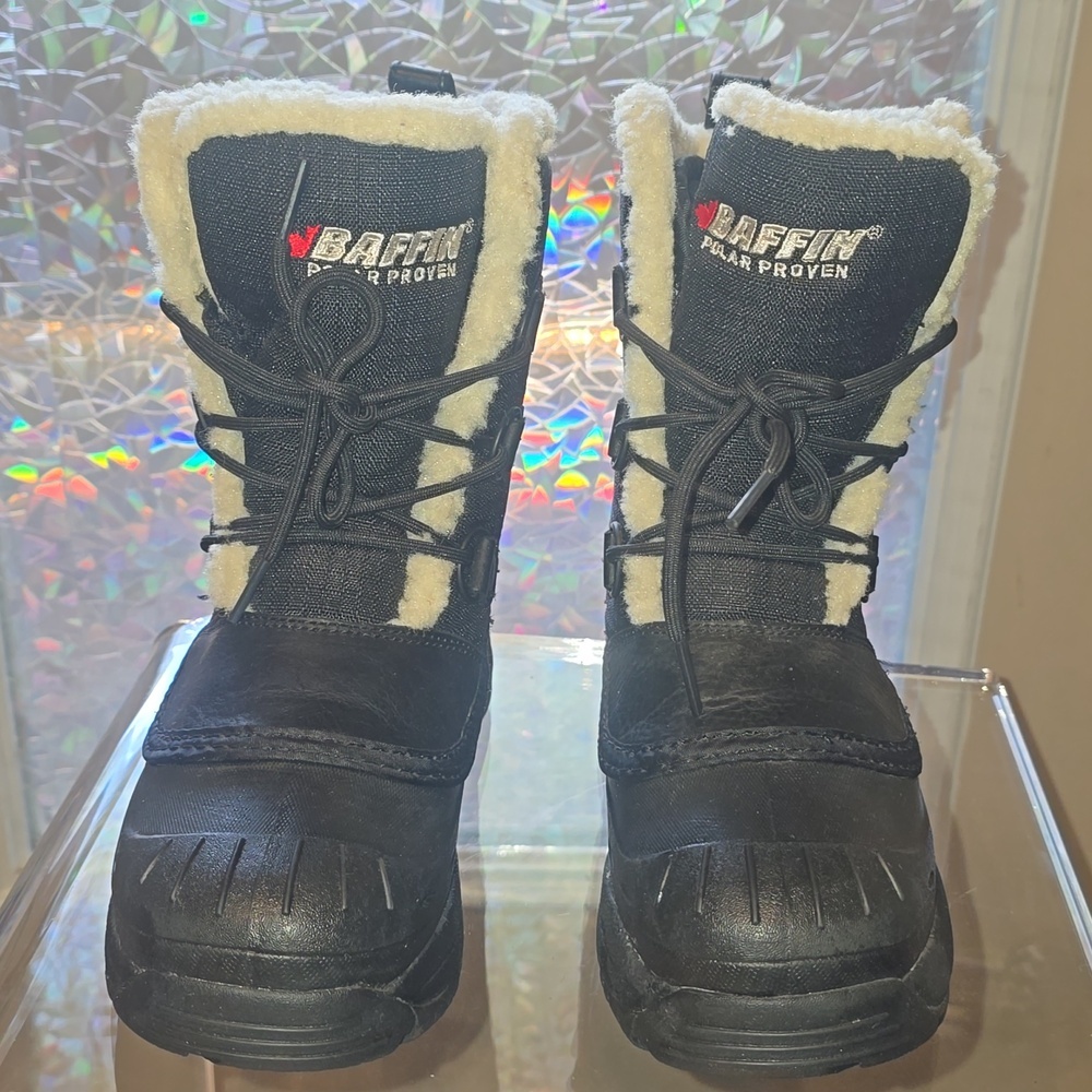 Baffin Black Tessa Boots with White Fur Trim Winter Boots - Picture 6 of 16